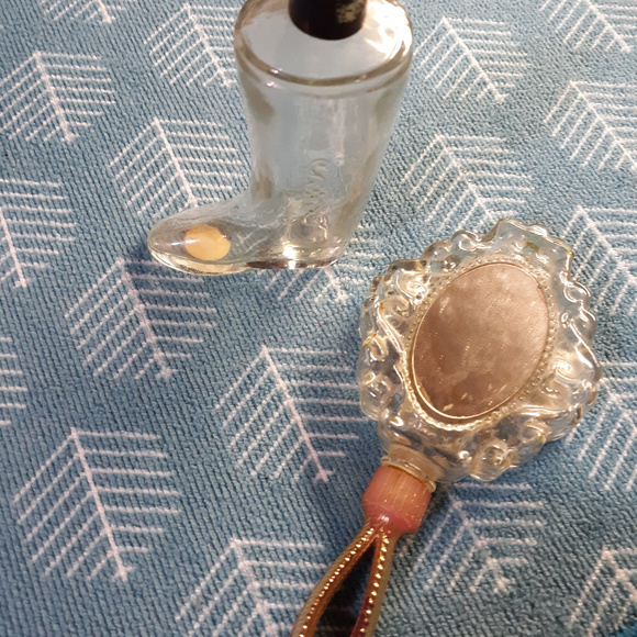 Meet your Posher, Sharon - Picture 3 of 4